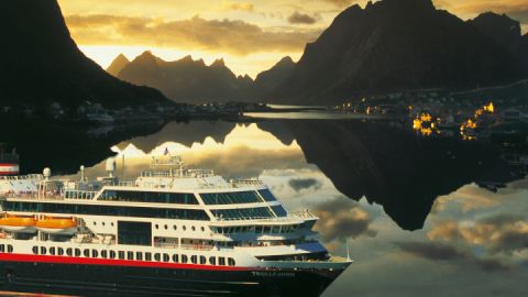 Hurtigruten_Plakatmotiv_quer