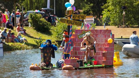 BadewannenrallyePlau_HendrikSilbermann